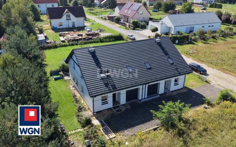 Dom na  sprzedaż Nowiny - Dom 168 m2 z garażem i działką 800 m2, Nowiny
