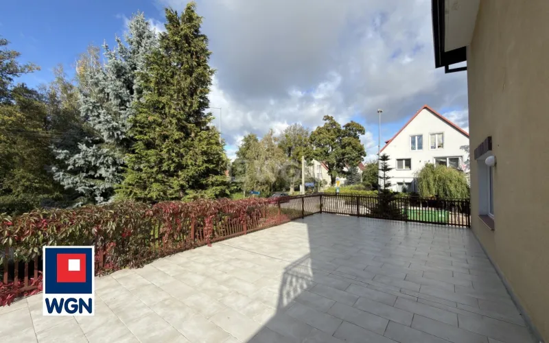 Dom na  sprzedaż Giżycko - Dom z dużym potencjałem w centrum Giżycka | 700 m od jeziora | część usługowa | garaż dwustanowiskowy